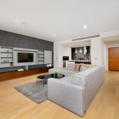 Mokotów Luxury Apartment with Parking Air Conditioning by Renters Prestige