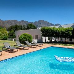 La Jolie Dauphine Guest House