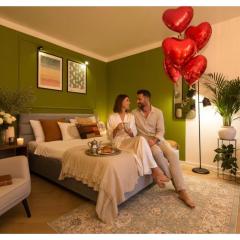 Bright City Studio with Balcony in Bucharest