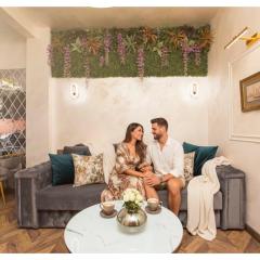 Royalty Apartment with City Views on Calea Victoriei