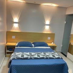 Hotel Ellos - Estacionamento e Café da Manhã Incluso