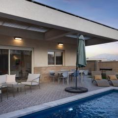 וילה Fun ארבעה חדרי שינה בריכה מחוממת Villa Fun 4 BR Heated Pool