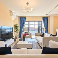 Chic apart with parking and rooftop