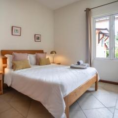 Three-bedroom at Jardin du Cap with shared pool