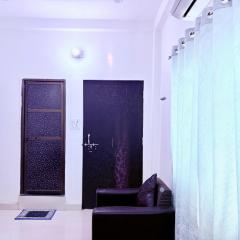 Majestic Inn Home Stay