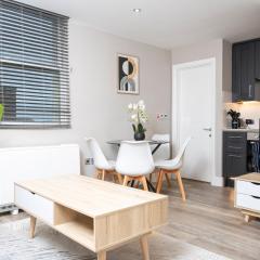Contemporary 1BDR Brighton Flat