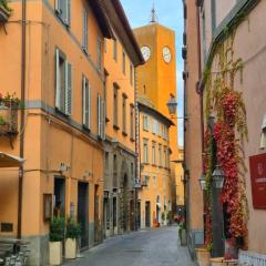 Suite elegante a 2 minuti dal Duomo, casa Estia