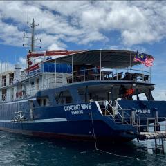 Dancing Wave Luxury Liveaboard Yacht