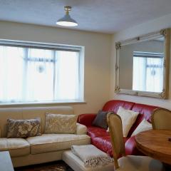 Inviting 2BDR Flat next to Crystal Palace Park
