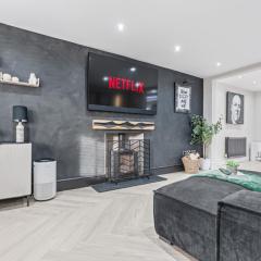 Luxury 3-Bed Home 10 Mins from Manchester Centre