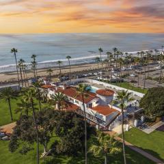 Coastal Duo Steps to Wedding Venues Beach Ole Hanson Casino