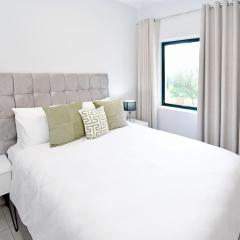 Stylish Slick 2239 Two Bedroom In Circa Illovo