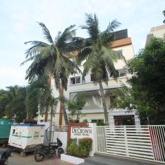 De Crown Luxury Hotel