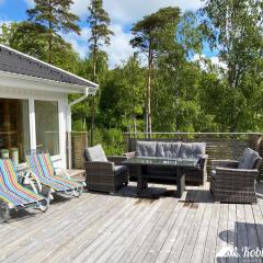 Villa with sauna, 650 m to the beach SE09135