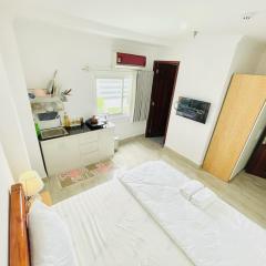 I RiverSide 304B I Compact & Quiet Studio w Kitchen