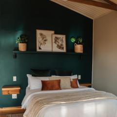 Sunbird Cabin at Vrolikheid Landgoed