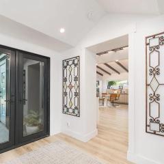 Charming Four-Bedroom Coastal Retreat Near Neptune Beach