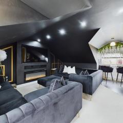 Queen Elizabeth Penthouse Sleeps 6-8