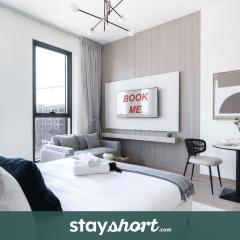 StayShort - Town Square sleeps 2 in Great Location