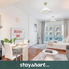 StayShort - Sleek Studio in Production City - Sleeps 4