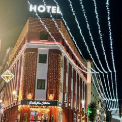 Hotel Paula Films Collection