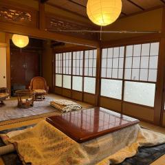 Min Min Guesthouse みんみん一棟貸しの古民家宿