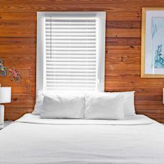 Curry House- 3rd Floor, King Bed, & Balcony Room 8