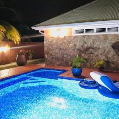 Bungalow confortable avec piscine à Le Lamentin