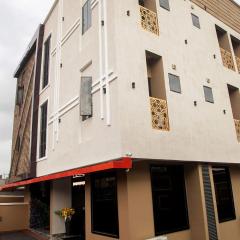 Kaashmeen Hotel & Suite