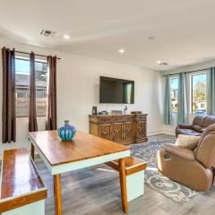 Shop, Dine and Unwind Apt 2 Mi to Dtwn Phoenix!