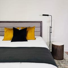 Modern King Room Private Ensuite Vancouver West