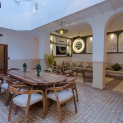 Riad KAMA Riad privatisé avec terrasse, bassin et 5 chambres