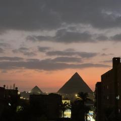 The Pyramid Vault View INN