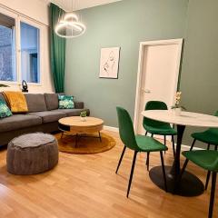 Modern Suite - Perfect for 5 Guests - 2 Balcony - Netflix - by Smart Home