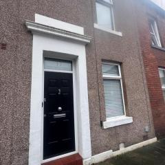 Newcastle Street- Fully Furnished Central location