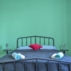 Casa Zeviani - Modern Apartment, family friendly, Free Public Parking