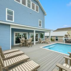 Hangout Vista by GSVR - Roof Deck, Game Room, Theater & Pool - Prime Location plus FREE Activities and Golf!