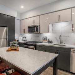 Luxurious 2 Bedroom Condo Shortest Drive To Disney