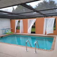 Your private resort with an enclosed pool close to everything