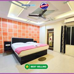 PRIME LOCATION - Near Swargadwar Sea Beach - Bengali market -HOTEL DAMODAR PALACE- PURI - Lift-Parking - Restaurant