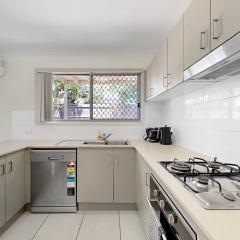 Mango Hill 3 Bedroom Family Accommodation