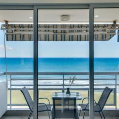 Makenzy Sandy Beachfront Paradise