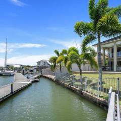 Belle Escapes The Mariner