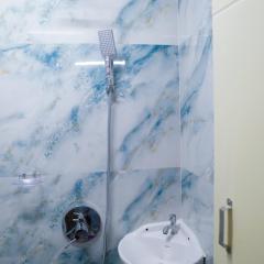 KOKAPET HIGHRISEE LUXURY ROOMs