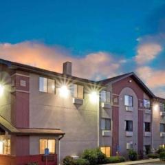 Super 8 By Wyndham Lexington Park/California Area