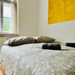 Cosy Long-Term Apartment with Free Parking