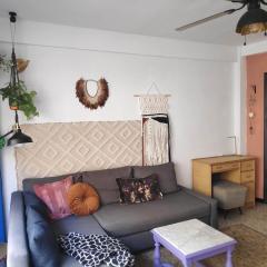 Homey beach apartment in authentic El Palo