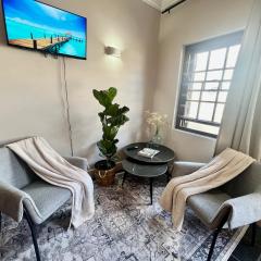 9 at Huis Piron - Location Stellies Central