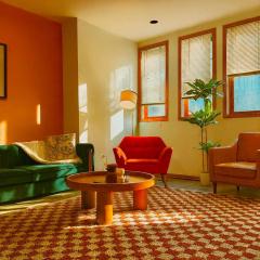 Modern Apt Billiards 1 Private Patio 1 Parking