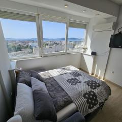 Studio apartment, 11th floor, excellent location - Zadar